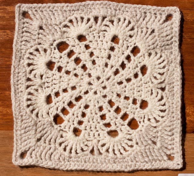 Read more about the article The Royal Parlor Granny Square Pattern