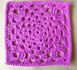 Grandma’s Square Pattern with Circle