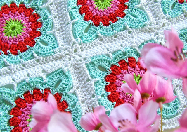 The Pretty Crochet Flower Square Pattern