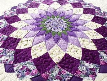 Giant Dahlia Quilt Pattern