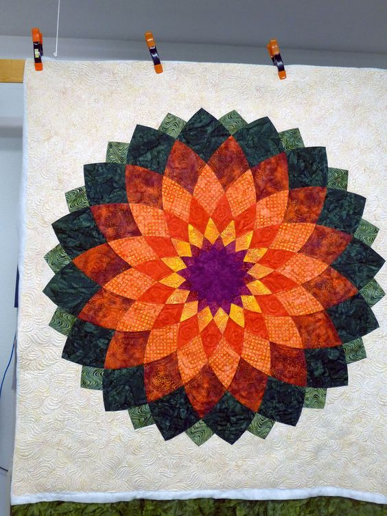 Giant Dahlia Quilt Pattern