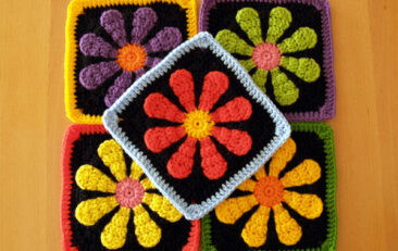 Retro Daisy Square Crochet Pattern