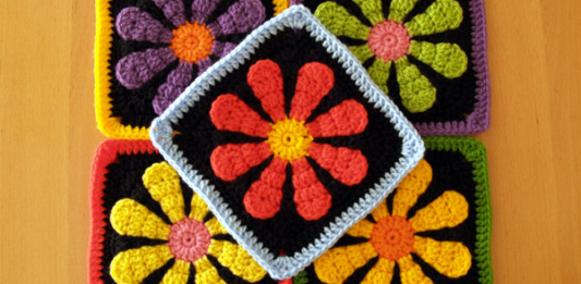 Retro Daisy Square Crochet Pattern