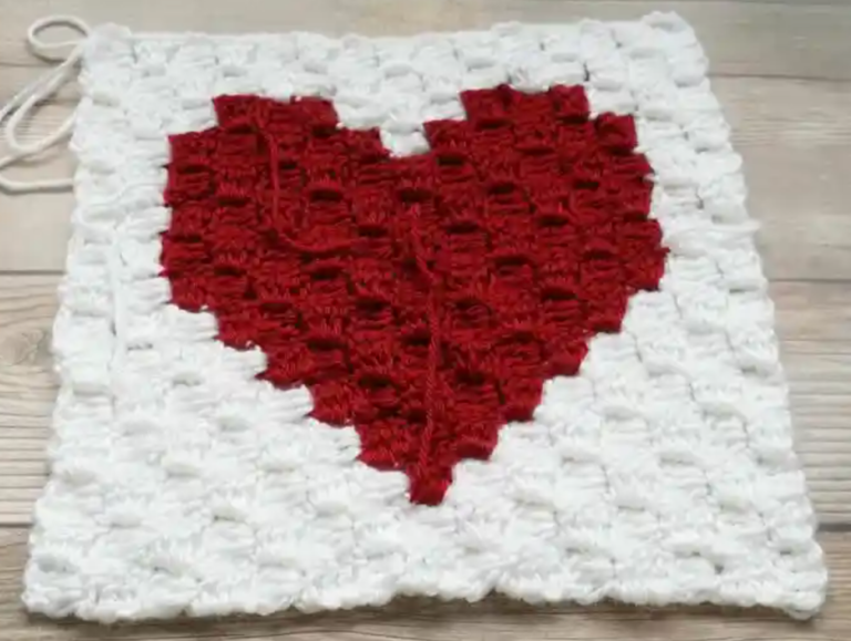 Read more about the article C2C Heart Square Blanket Pattern