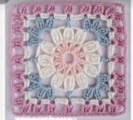 Crochet Square with Flower Pattern