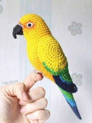 Amigurumi Parrot Free Pattern