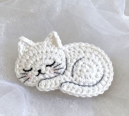 Sleeping Cat Appliqué – Free Crochet Pattern