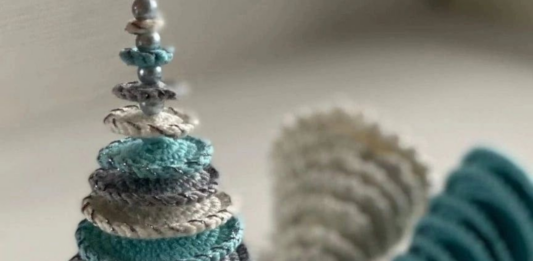 Christmas Tree Windspinner Crochet Pattern