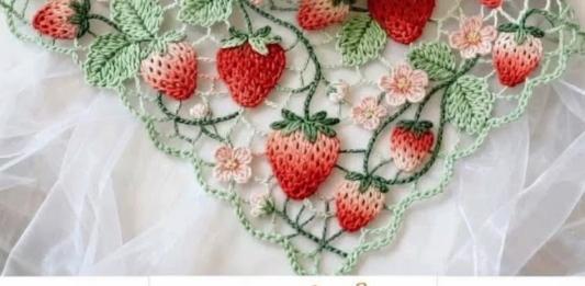 Strawberry Lace Scarf – Complete Written Pattern + Diagram